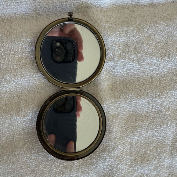 Fossil Red and Gold Floral Compact - Picture 3 of 3